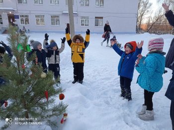 Здравствуй, Зимушка-зима! Новогодняя дискотека!