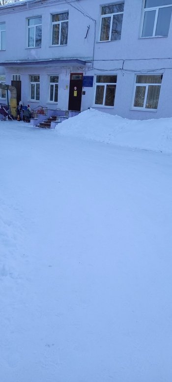 Уборка территории детского сада