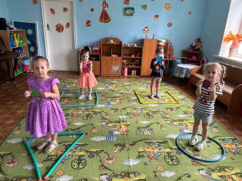 Подвижная игра «Найди свой гараж» 